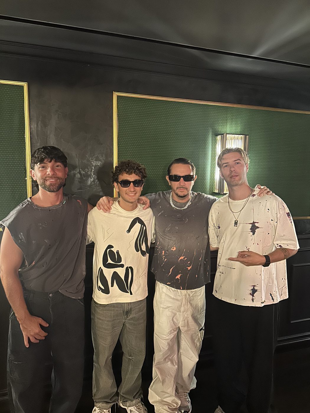 Luigi con i Meduza nella Green Room dell'Hï Ibiza